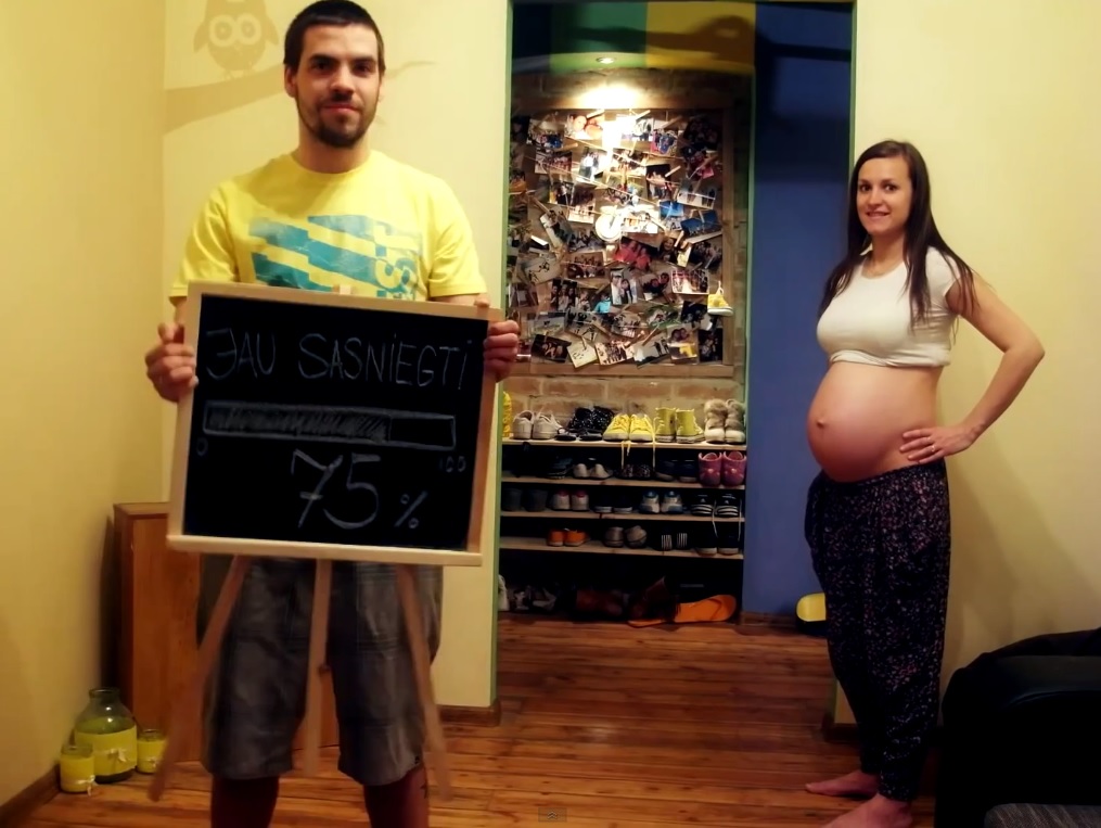 Cena de "Stop motion" Pregnancy time lapse
